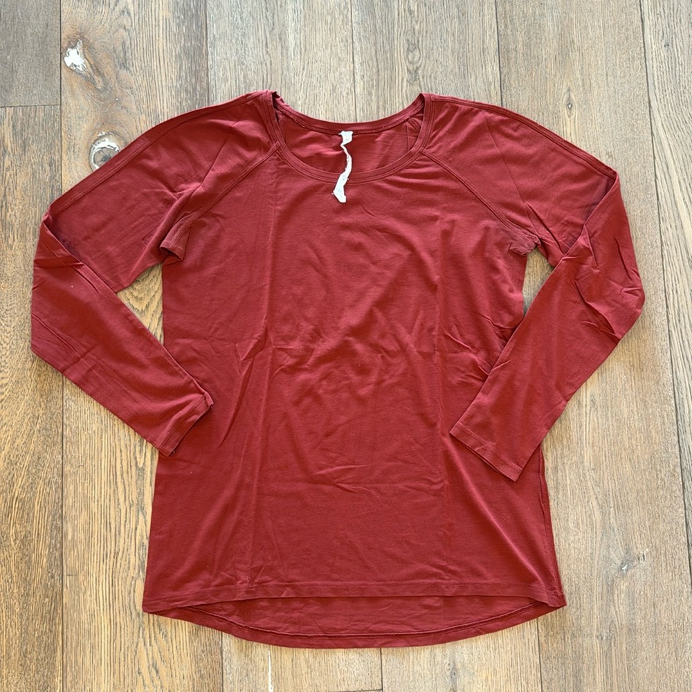 Lululemon Long-sleeved T-Shirt Sz 6